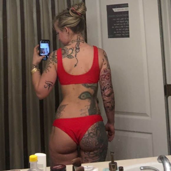 Bikini - Picture 5 of 6